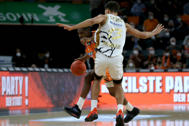 局击败纳达 局击败纳达